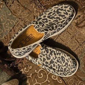 NWOT Women's Hey Dude casual shoe size 8